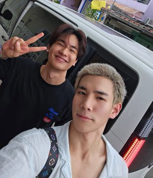 สุขสันต์วันเกิดนะคะพี่เต ขอให้พี่เตมีความสุขในทุกๆวัน สุขภาพร่างกายแข็งแรง ขออำนาจคุณพระศรีรัตนตรัยทั้งหลายปกป้องคุ้มครองพี่เตนะคะ happy birthday kaa🥰📷 HAPPY 34th TAYTAWAN DAY📷#34ปีเตตะวันเติบโตมาอย่างดี #Tawan_V #Fourthnattawat