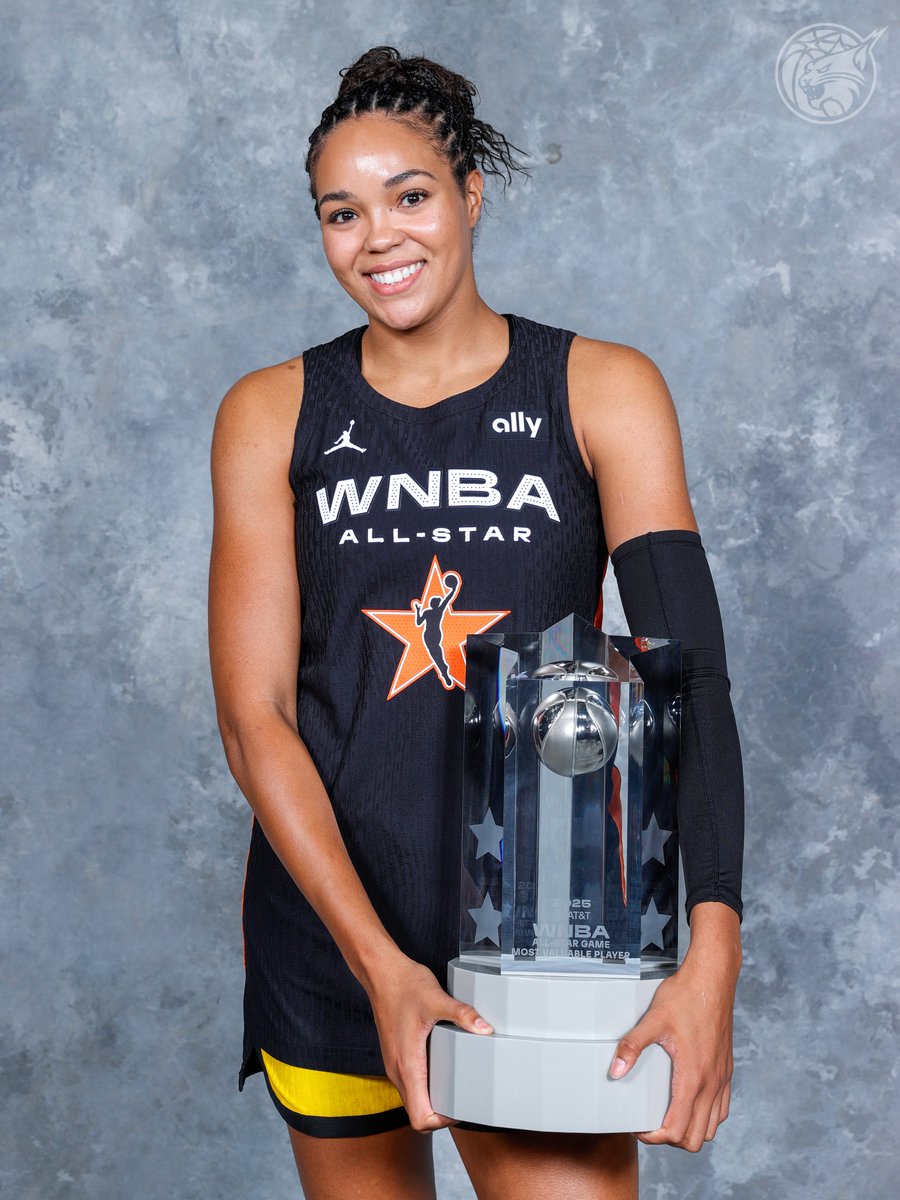 minnesotalynx's tweet image. GOOD MORNING, LYNX FAM. 

say it back. 😁