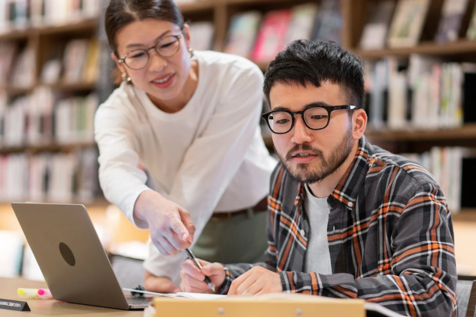 j0sieRob's tweet image. June was a big month for the S&amp;amp;P 500, but Coinbase soared 42% and Oracle jumped 32%, thanks to standout new deals and strong cloud growth!   fool.com/investing/2025…