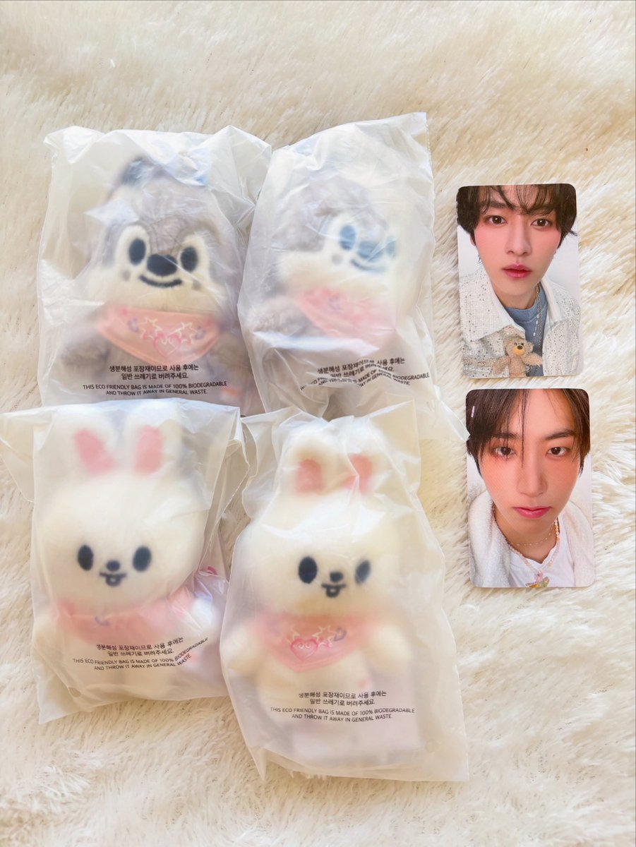 wts skzoo plush 10cm wolfchan &amp; leebit + online pob leeknow &amp; han jisung

price : $90 for all [+shipping]

📍indonesia

t. straykids skz md fm fanmeeting 5’clock 5o’clock chan changbin hyunjin felix seungmin i.n hanquokka jiniret bbokari dwaekki puppym foxiny