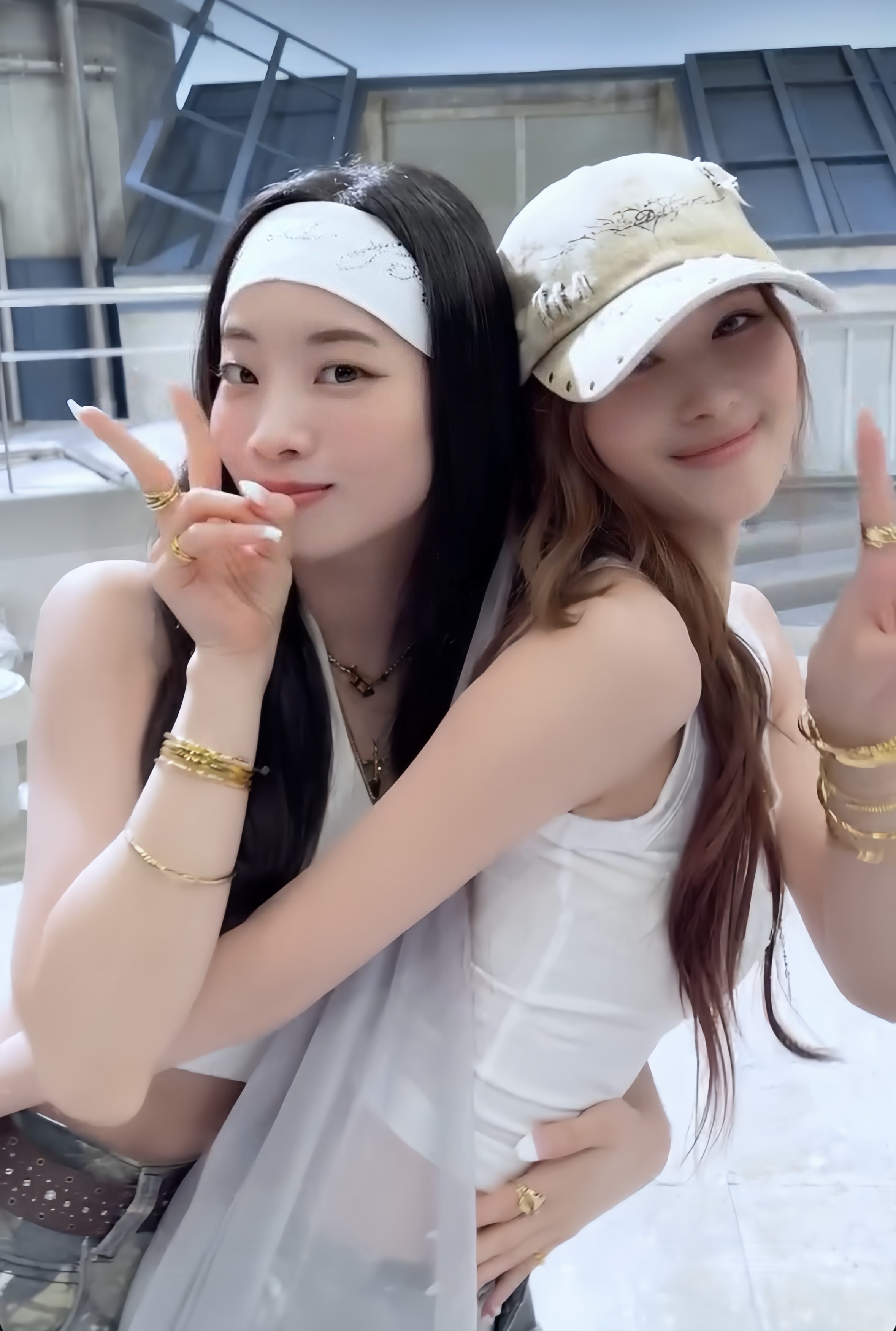 mkさん専用(ダヒョン+モモ) 210818 TWICE モモ＆ダヒョン ツーショット写真を公開