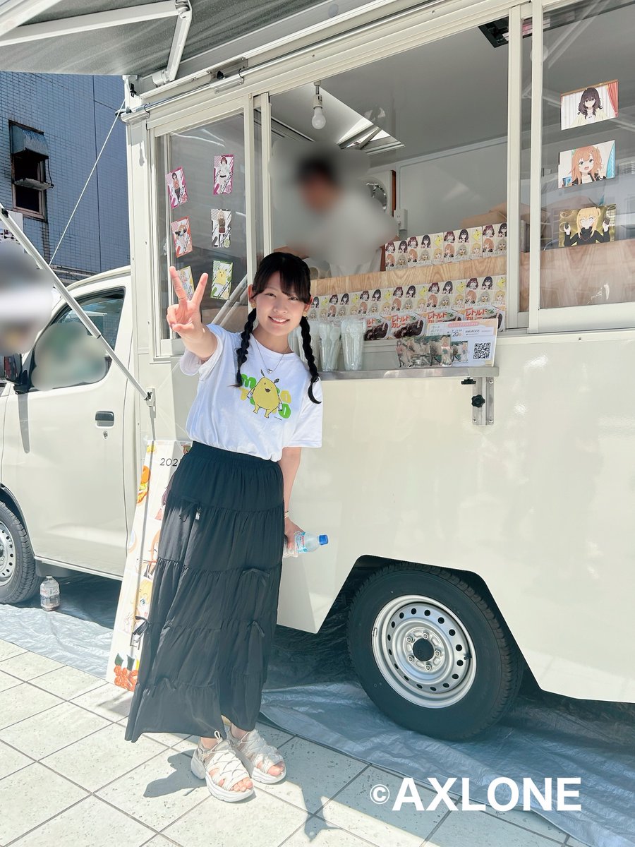 axlone_staff's tweet image. 「日々は過ぎれど飯うまし」
#ひびめし キッチンカー ラスト営業日とのことで、 短いお時間ではございましたが #嶋野花 も参戦させていただきました🍛🥤

大変お暑い中お並びいただきました皆様、誠にありがとうございました🥲🙏♡
水分、塩分補給はお忘れなく…！！