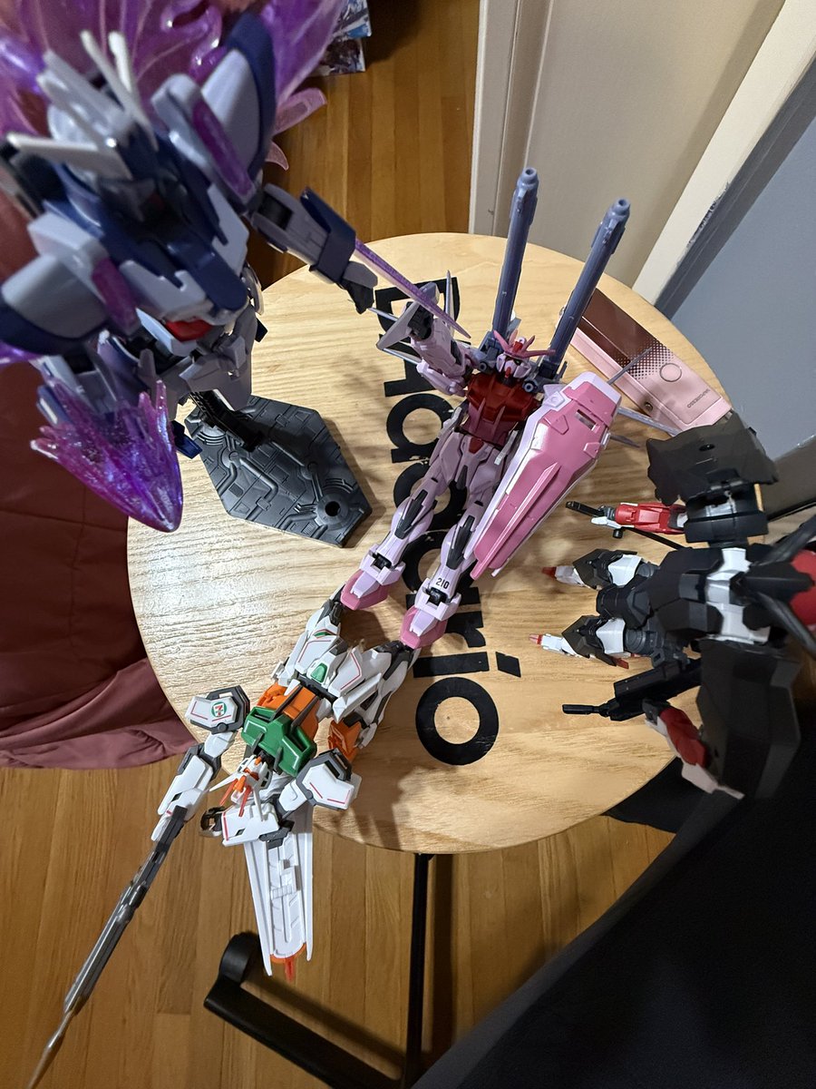 hip_af's tweet image. i be building my lil kits