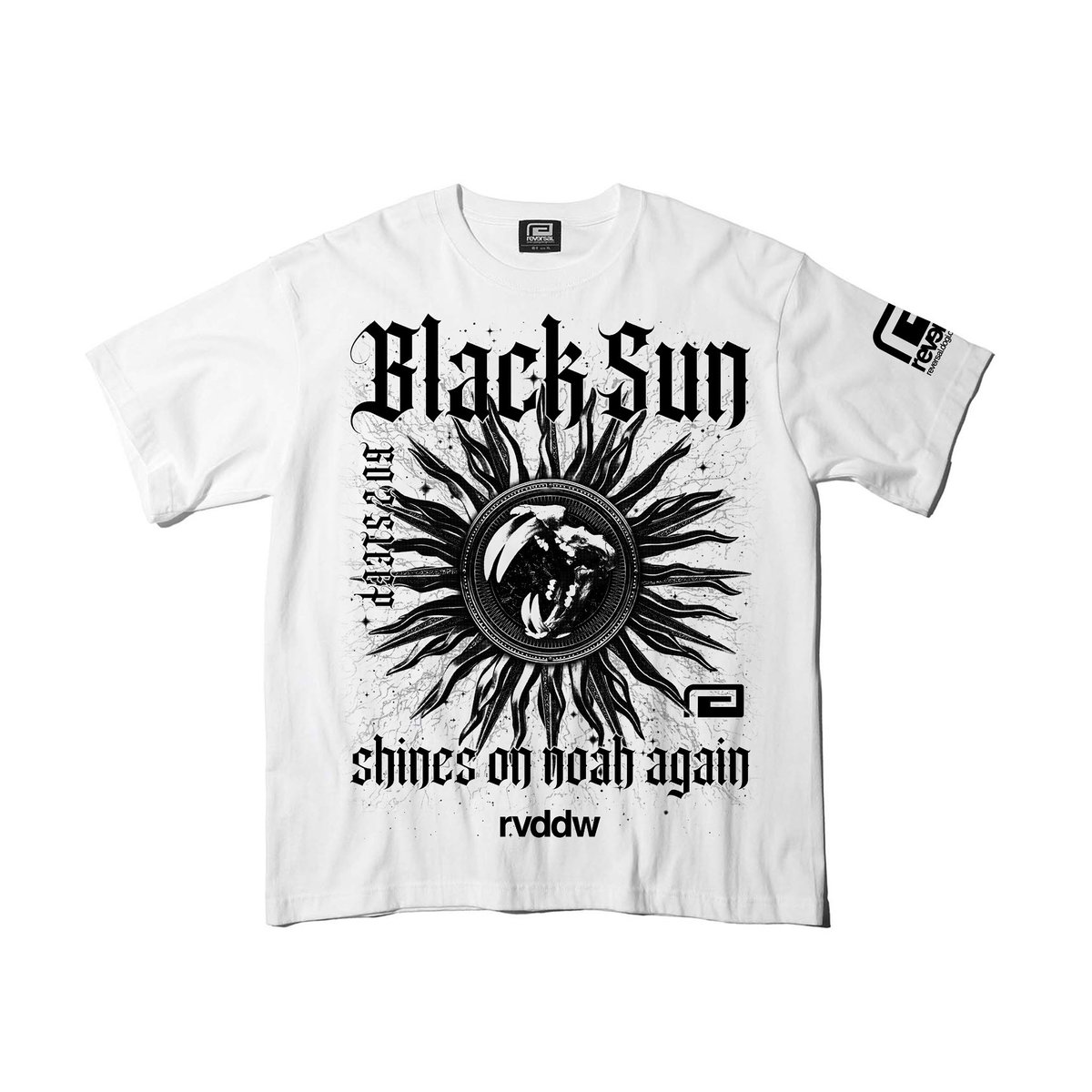 【PICK UP】「BLACK SUN TEE」
㊗️GHCヘビー級チャンピオン再戴冠。
「KENTA」選手モデルTEEは文字通りとなった「ノアのリングを再び照らす黒い太陽」をモチーフにしたオリジナルグラフィックがインパクトある一枚。※在庫残りわずか
rvddw.com/SHOP/rvhj-0187…
#KENTAG2S #noah_ghc #NOAH25th #rvddw