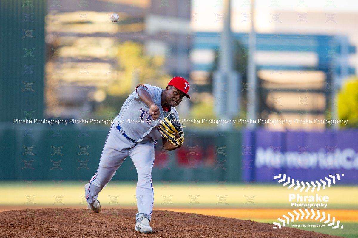 phrakephoto's tweet image. Wily Villar (16) RHP ACL Rangers IFA 2025 DR @PLAYProStar #txrangers #texasrangers #losrangers #StraightUpTX #AllForTX
@lonestarball @ProspectTimes #RangersOnTheRise @TEXPlayerDev
@aclrangers #azrangers
@rangerspipeline
#ACL #ArizonaComplexLeague