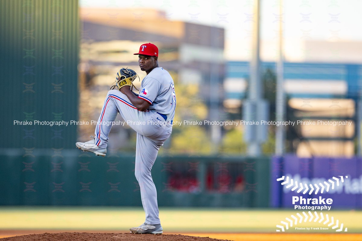 phrakephoto's tweet image. Wily Villar (16) RHP ACL Rangers IFA 2025 DR @PLAYProStar #txrangers #texasrangers #losrangers #StraightUpTX #AllForTX
@lonestarball @ProspectTimes #RangersOnTheRise @TEXPlayerDev
@aclrangers #azrangers
@rangerspipeline
#ACL #ArizonaComplexLeague