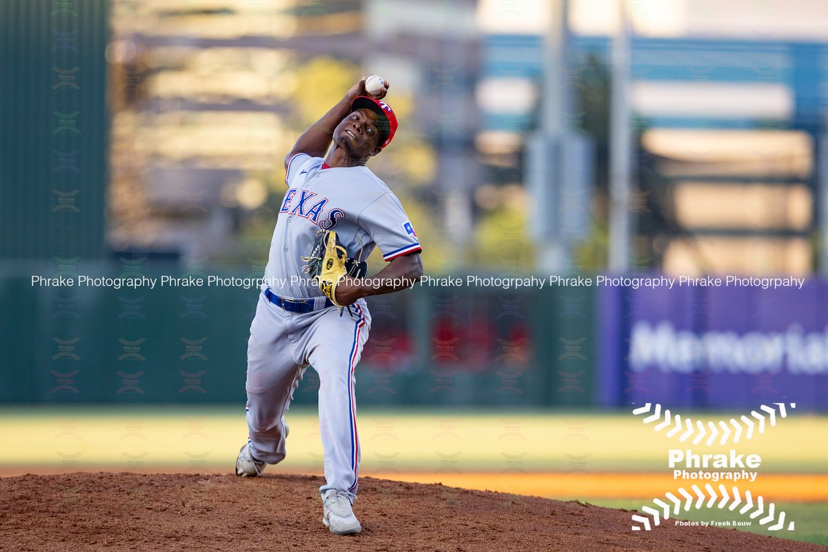 phrakephoto's tweet image. Wily Villar (16) RHP ACL Rangers IFA 2025 DR @PLAYProStar #txrangers #texasrangers #losrangers #StraightUpTX #AllForTX
@lonestarball @ProspectTimes #RangersOnTheRise @TEXPlayerDev
@aclrangers #azrangers
@rangerspipeline
#ACL #ArizonaComplexLeague