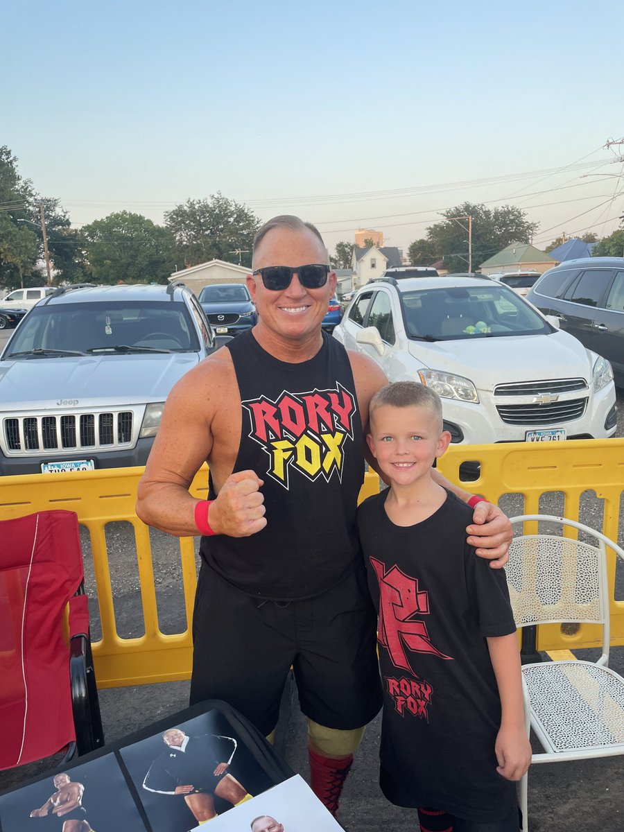 roryfox_'s tweet image. Great to be back home in Cedar Rapids!!

@IMF_Wrestling