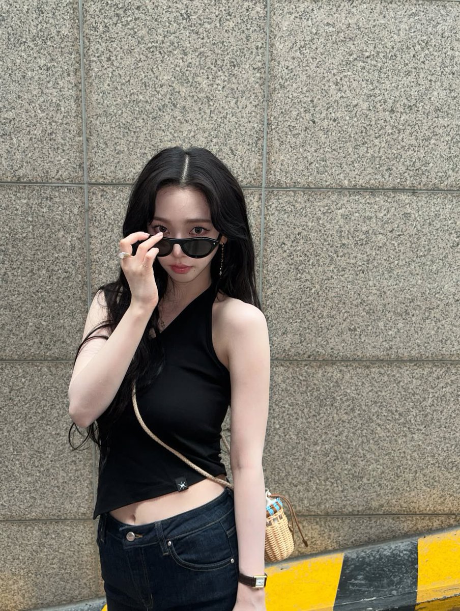 EXCUSE ME KARINA??!?