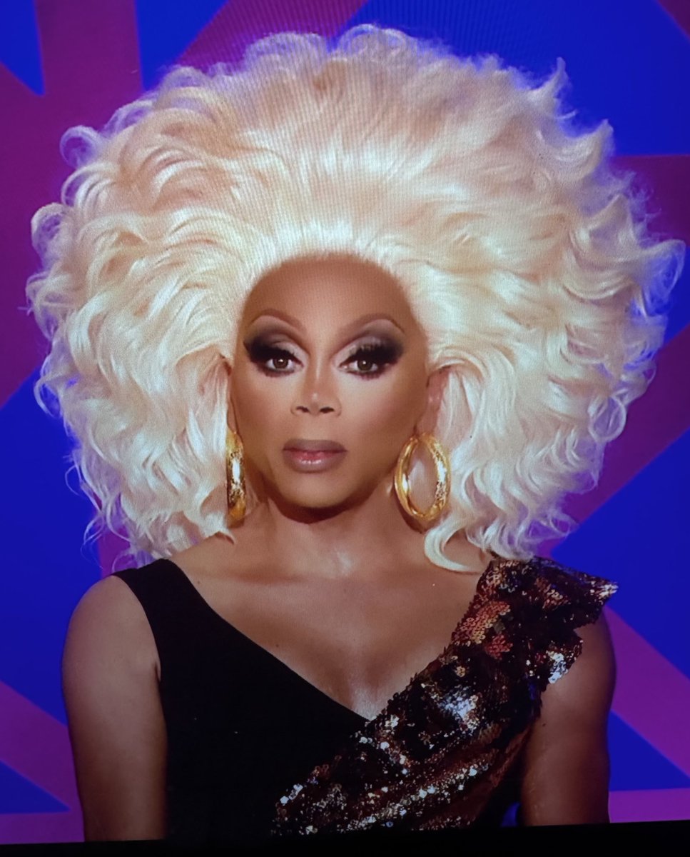 thebawdyy's tweet image. Me reading all the hate comments on #AllStars10 like I get it ur favs didn’t win. But to discredit an entire show because of one season is just stupid & ridiculous in my opinion. Like yes you can state ur opinion but stop the hate; we are already going through enough. #DragRace