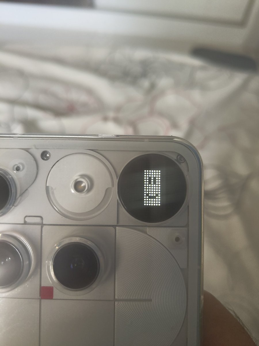 techienthusiast's tweet image. I am happy to announce that I have been working on a Glyph Toy recently for SmartGlyph and have been completed. 

So this is an Active Screen Time toy or rather a useful tool which shows your Active Screen Time directly on the Glyph Matrix reducing the need to turn on the screen.