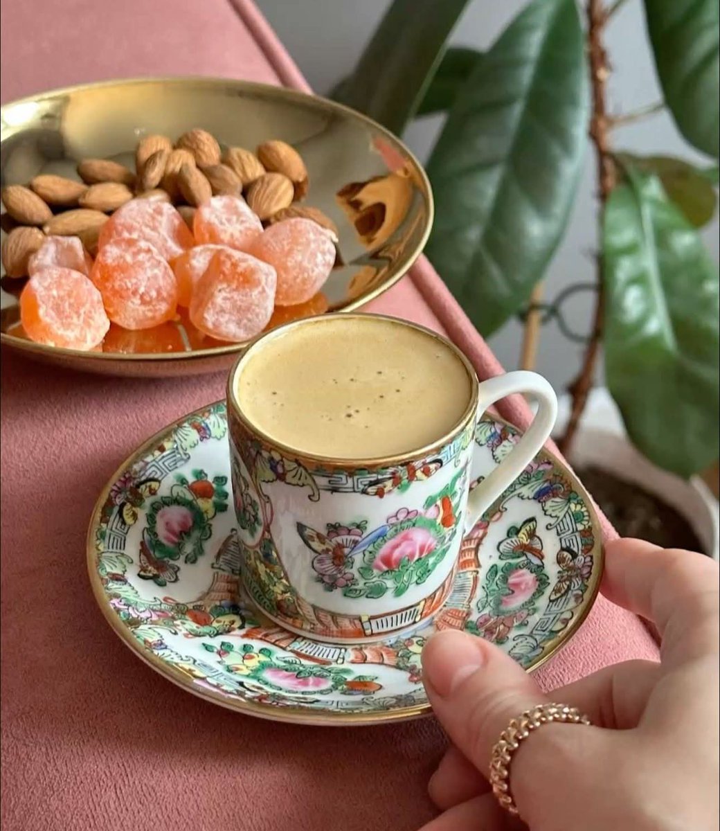 ⇣

                       ⇣الّلـබــٓـ ـۧ͜ـــρّ ⇣
     فـي هـذا الصبـاح نسـألـڪ صبـراً جميـلاً
 وفـرجـاً قـريبـاً وقـولاً صـادقاً وأجـراً عظيمـاً
          🎀صـبـ ـۧ͜ــــــاحٌ ألخْـ ـۧ͜ــــير🎀
       
⇣                                                                 ْ