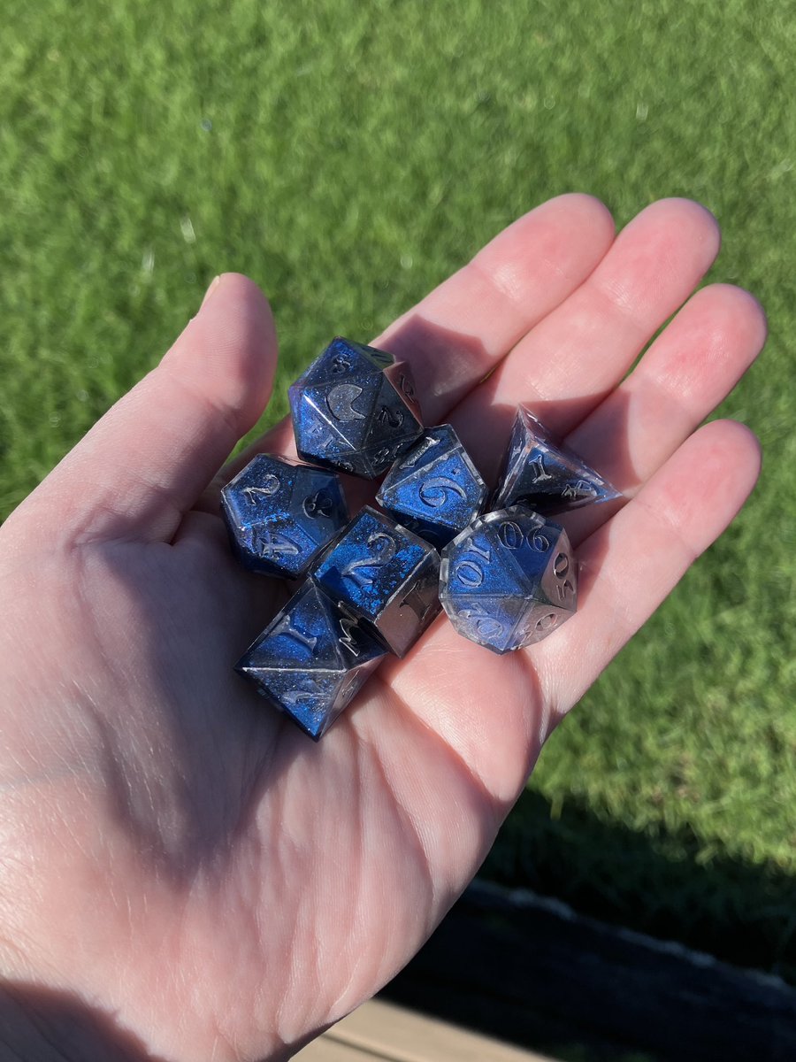 dicekeeperroost's tweet image. Long time, no see! 😱 I’m making more Arcane/Powder dice. Shocker, I know! 😅 These need a good polish and a lick of paint before they go up on my Etsy! 

thedicekeepersroost.etsy.com

#dice #sharpedgedice #arcane #powder #wip
