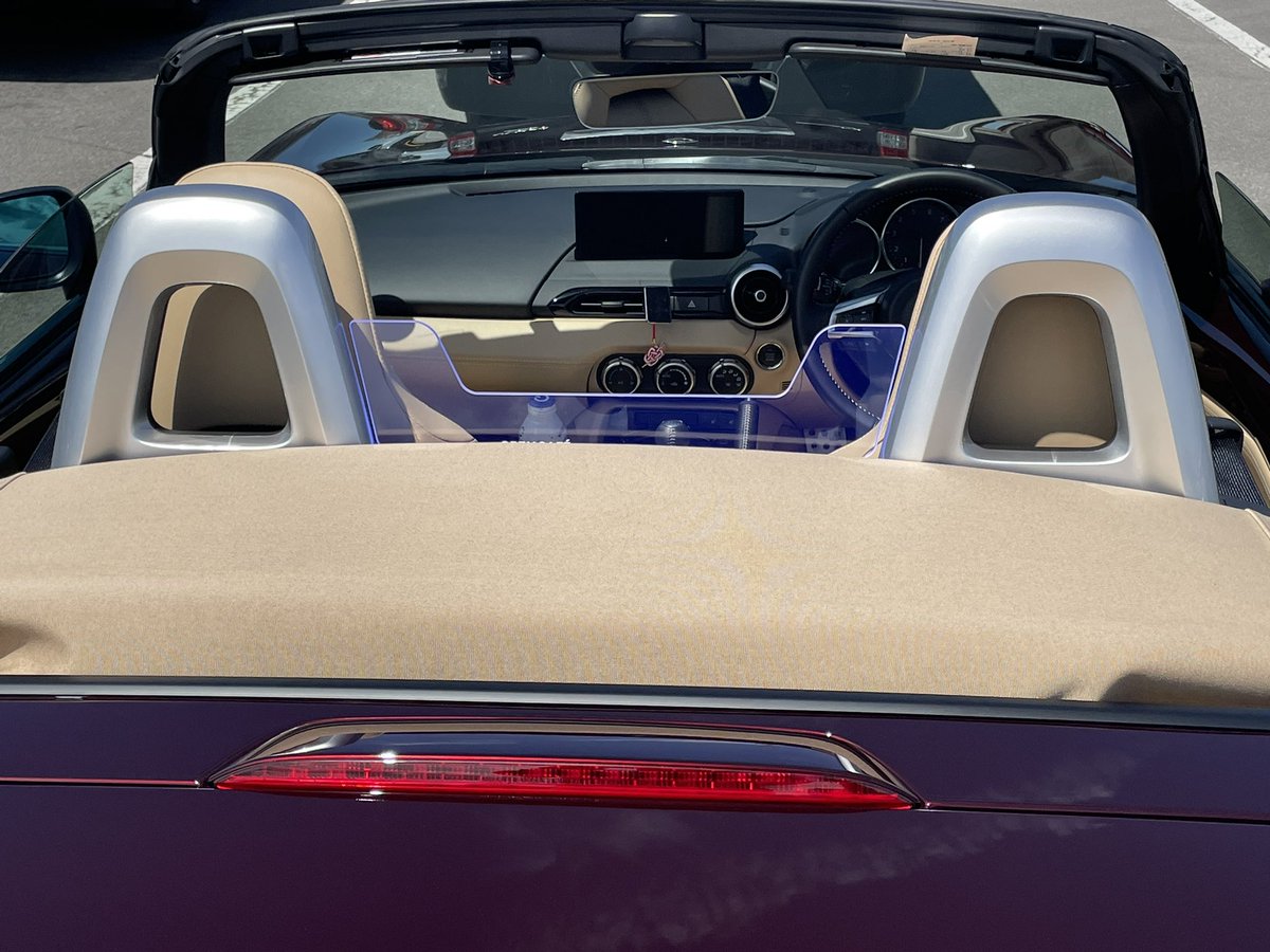 純正シートバックバーベゼルと、OPENCAFEGARAGEのウインドブロッカー取り付けたっス

取り付け終わってドライブに出発と思ったら、
職場の駐車場でやられたのか、ボンネットに油が撒かれてたんで急いで洗車💦

3時間遅れでフェリーに乗って熊本へGO🤣