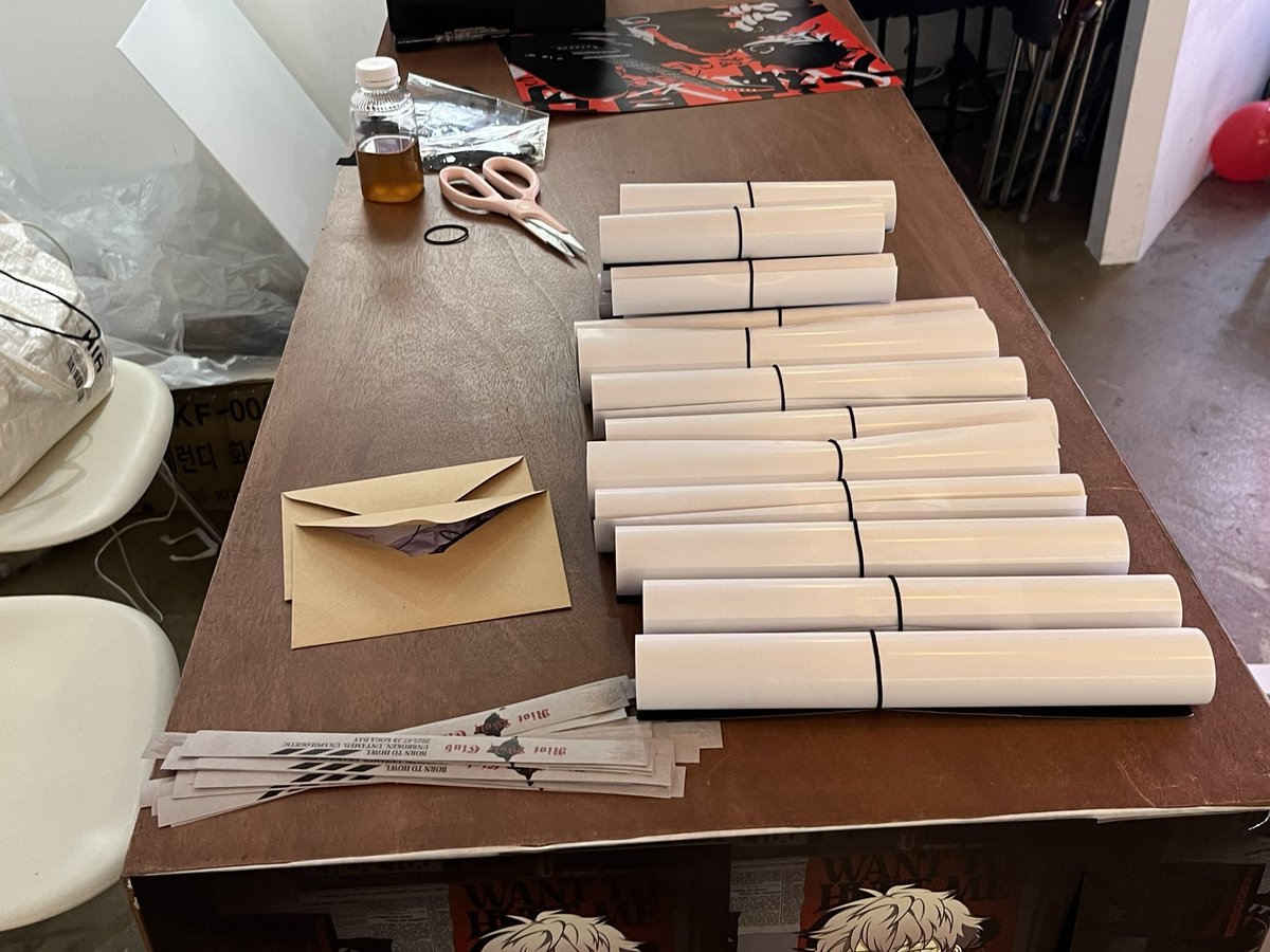 방문하신 분들은 하나씩 가져가주세요! 

더불어서 오늘 18:45부터 정리 예정입니다! 참고해주세요:)