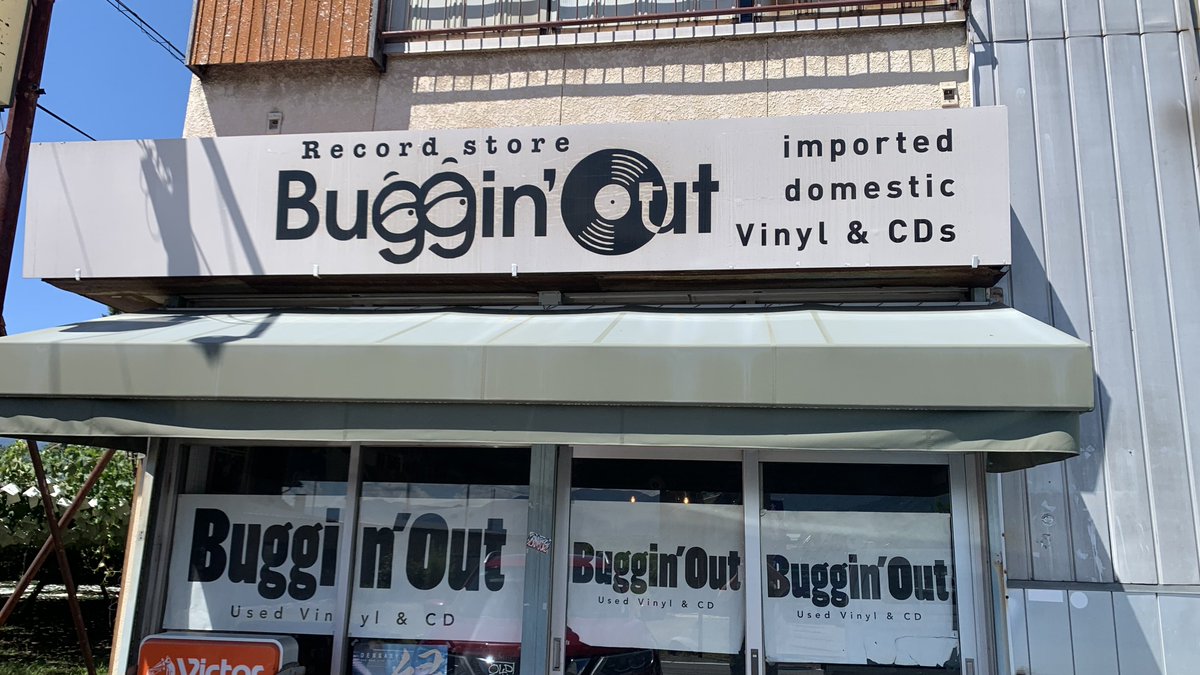 chiboo5511's tweet image. 帰り途中、ずっと気になっていた山梨市駅近くのレコード屋さんにイン。
#BugginOut  なかなか面白い品揃え。
お土産でレコード買っちゃた