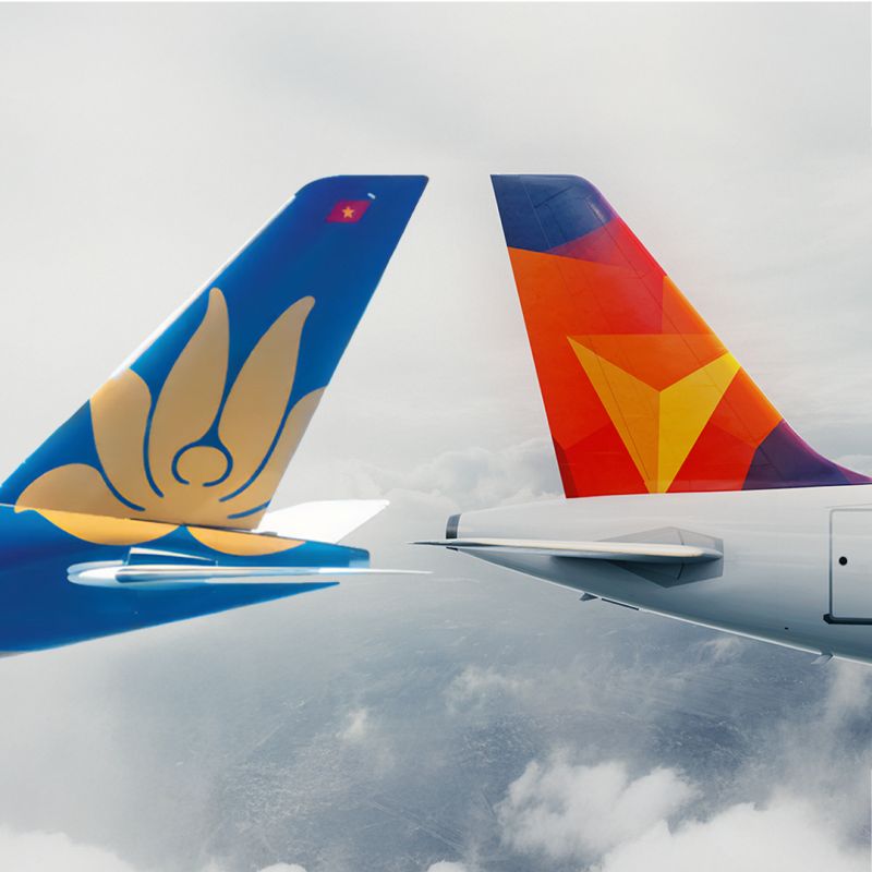 Gate7aviation's tweet photo. Nouveau partenariat ACMI : Vietnam Airlines x SmartLynx Airlines Ltd ! ✈️
#SmartLynx signe d’un contrat de location avec équipage avec #VietnamAirlines, la compagnie nationale du Vietnam.
Le Vietnam est l’un des marchés aériens à la croissance la plus rapide de la région, porté par une demande intérieure en hausse.📈