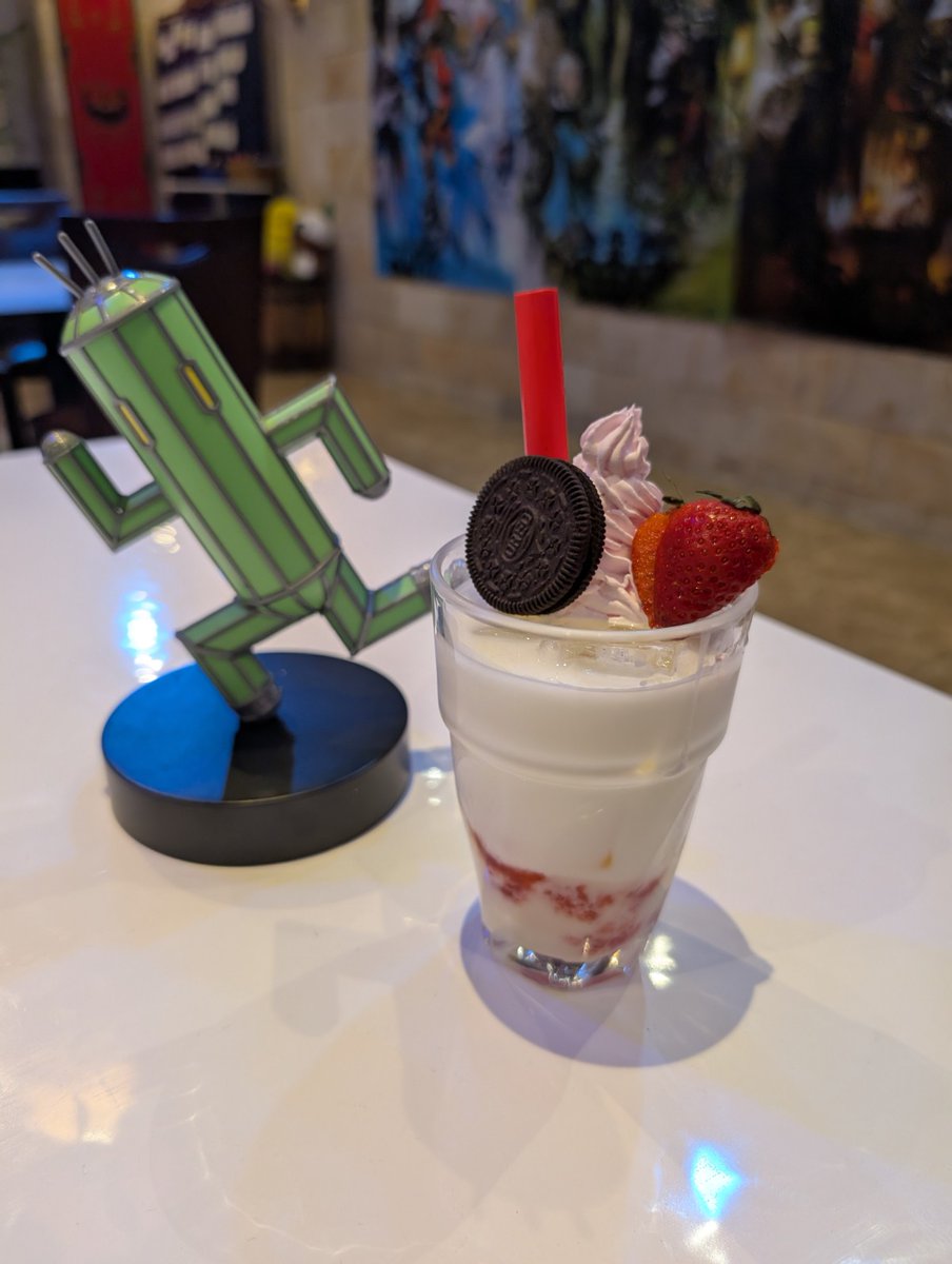 eorzeacafeffxiv's tweet image. 【エオルゼアカフェ横浜】
横浜店よりメニューをご紹介📢🍓🥛
「全権大使の挑発」(通期)
感情にまかせて飲み干しますか?
自分の喉を潤すために?
イチゴとミルクとこの俺を?
🌟大阪店メニューが横浜店にも登場!🍓🥛
#エオカフェ #FF14