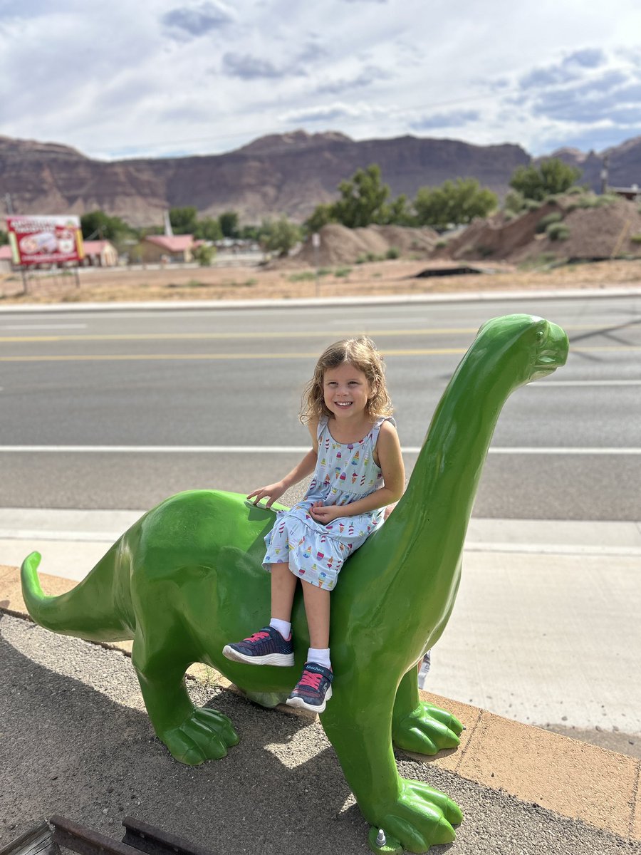 DesiraeC93's tweet image. Made it safely to Salt Lake City for the night. Had fun stopping in Moab for some souvenirs and to show the kiddos the Rock shop with all of the gemstones and fossils. Today was a long day but beautiful too. Glad we got to take this trip after all this summer. These memories will…