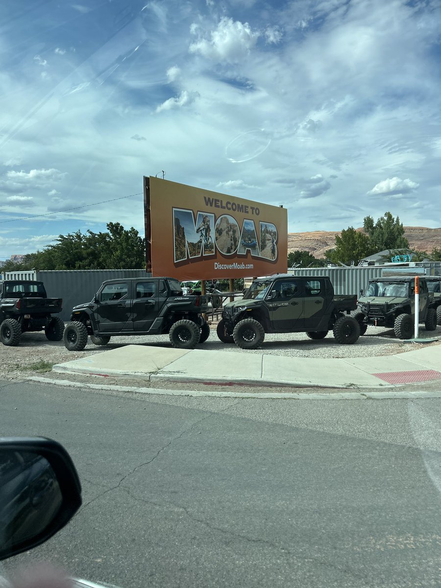 DesiraeC93's tweet image. Made it safely to Salt Lake City for the night. Had fun stopping in Moab for some souvenirs and to show the kiddos the Rock shop with all of the gemstones and fossils. Today was a long day but beautiful too. Glad we got to take this trip after all this summer. These memories will…