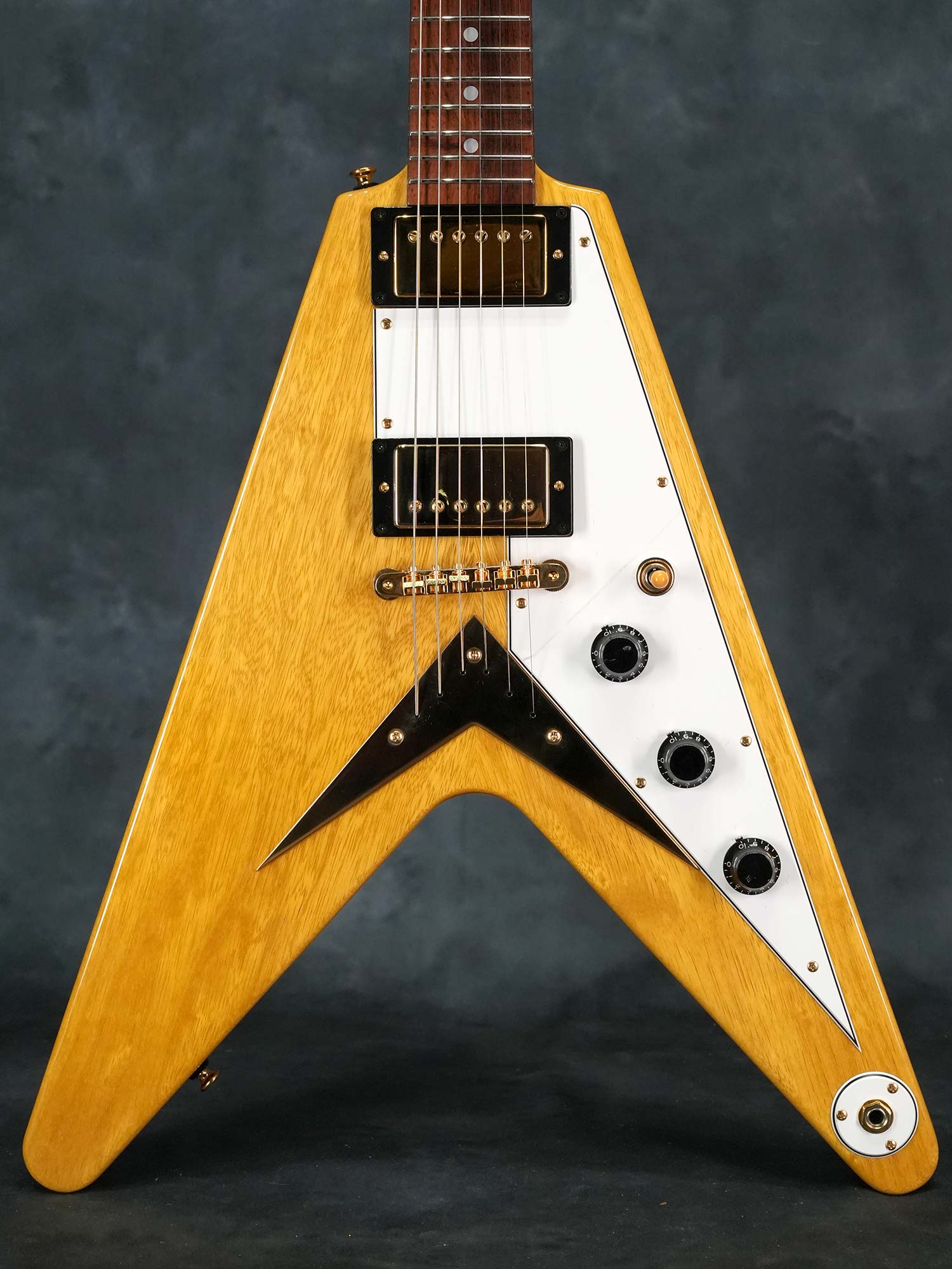 218 Guitars on X: 