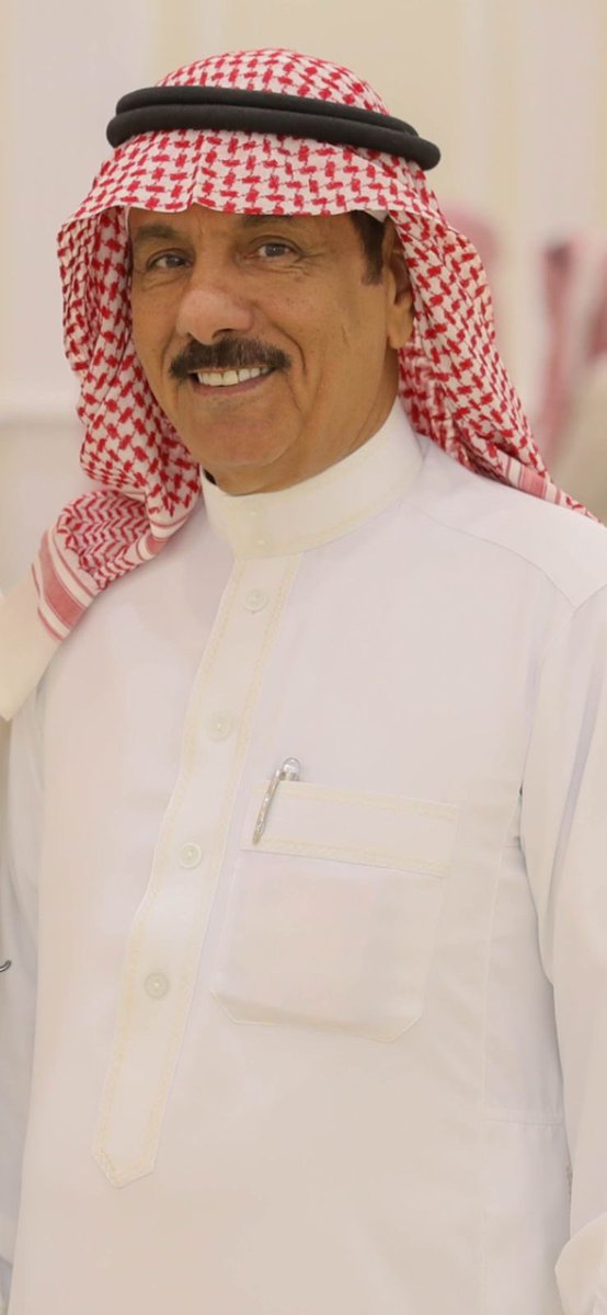 رحم الله الجار الغالي وفقيدنا الغالي : 

محمد علي العلولا ( ابو علي )
كان جاراً شهماً كريماً ، عرفته مبتسماً دائما 
ويسأل عن أحوال والدتي ووالدي وخوالي
كان كلما خرجنا من الصلاة 
يناديني ويهديني سبحة وسجادة صلاة
وكان يخبرني عن سفراته وأخباره الجميلة 
وكان لا يأتي إلا بخير ولا