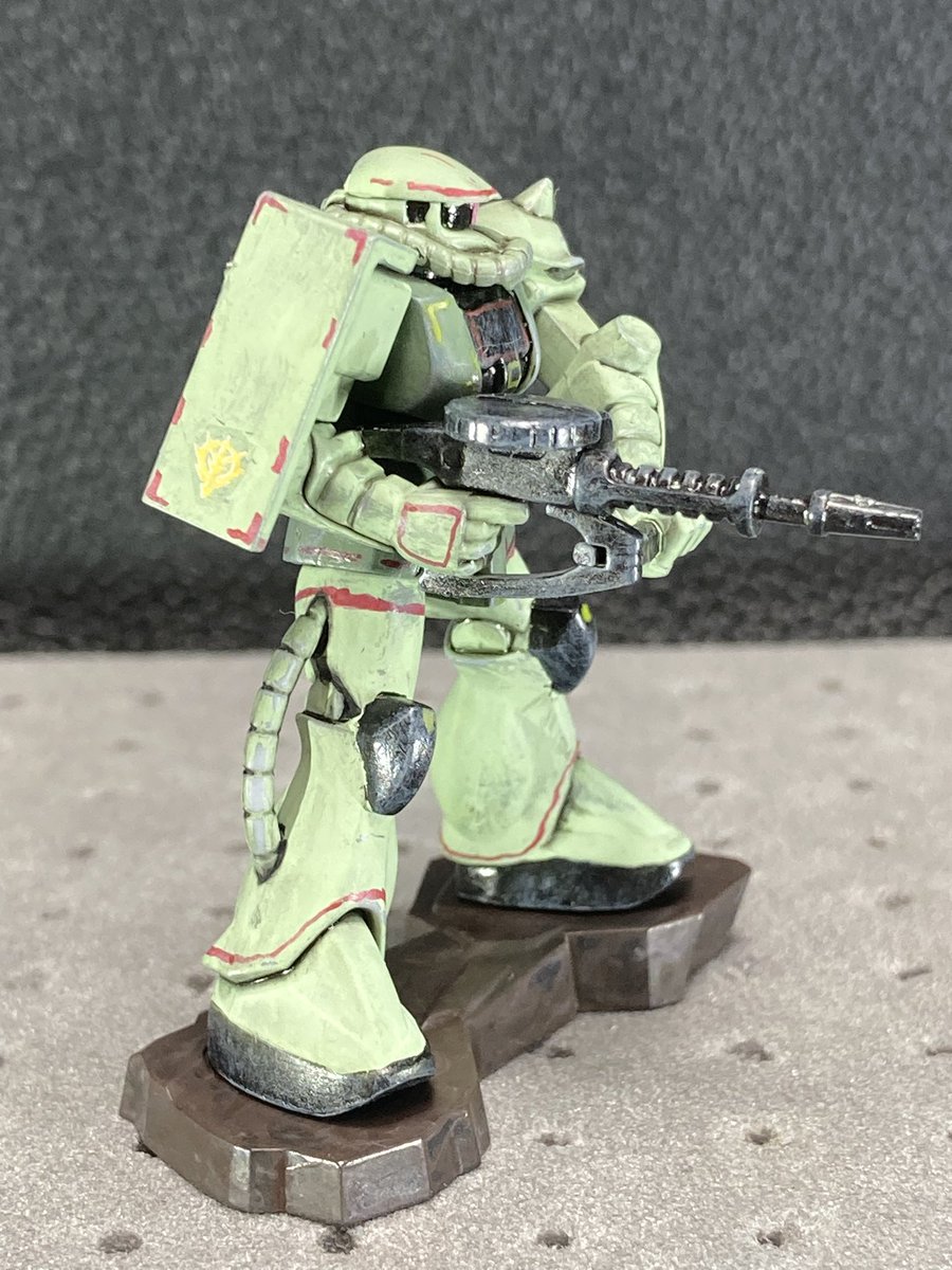 takky5940410's tweet image. #チョコサプガンダム
ヨレヨレヨーレな手書きラインを追加してささっと完成です。
初めてアクリジョン使いましたが、こういう小スケール物だと良さそうな感じでした…かな?
筆塗りはよくわからんですw
頭部のラインはいらなかったね!(笑)