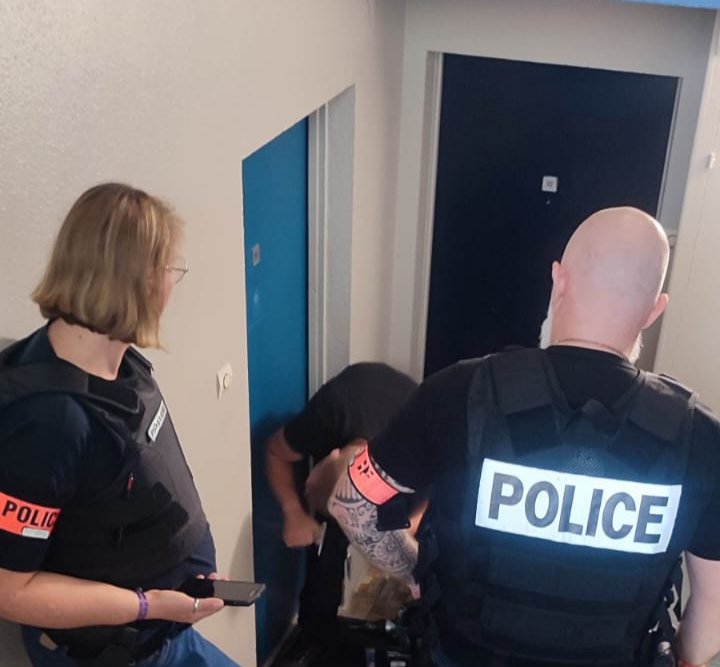 PoliceNat59's tweet image. #Protéger | Ce matin, la tour Kennedy à #Loos, la plus haute tour au nord de Paris, a été démolie.
Les policiers du #Nord étaient présents aux abords du site pour assurer la sécurité des riverains et le bon déroulement de l’opération.
