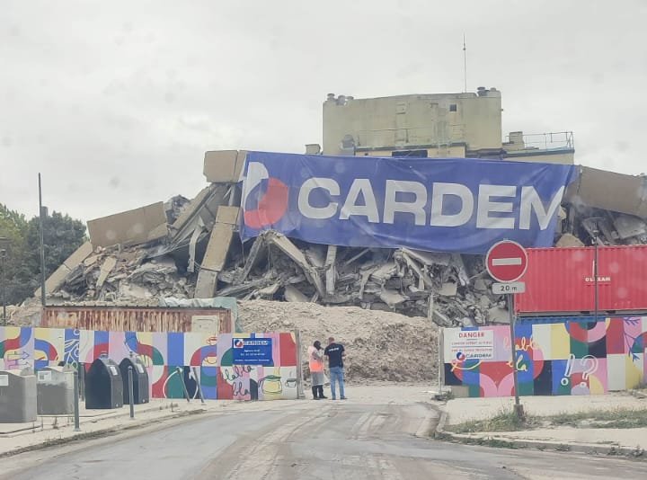 PoliceNat59's tweet image. #Protéger | Ce matin, la tour Kennedy à #Loos, la plus haute tour au nord de Paris, a été démolie.
Les policiers du #Nord étaient présents aux abords du site pour assurer la sécurité des riverains et le bon déroulement de l’opération.