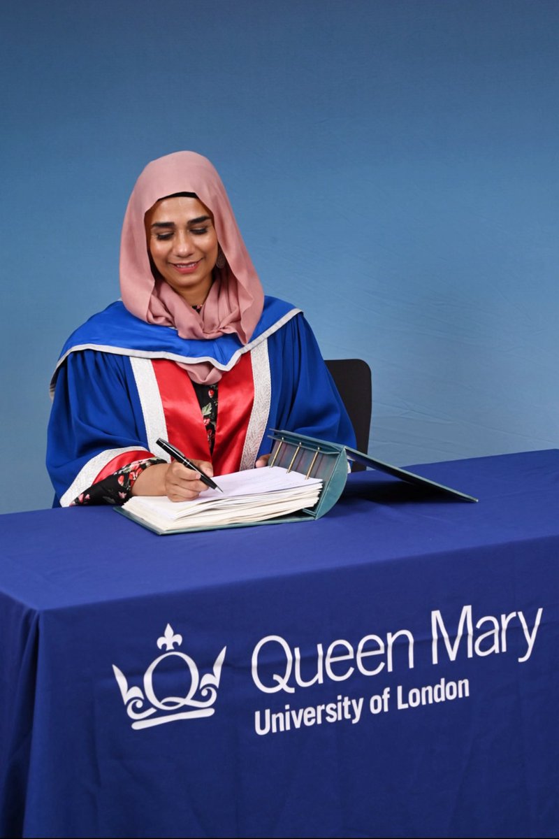 DrNighatArif's tweet image. I stand on the shoulders of GIANTS who made my access to education possible and it started with my amazing parents and community.
I am only here because of their duas ๐คฒ๐พ sacrifice and love
๐Honorary Doctorate of Science ๐งช from @QMUL on their Foundersโ Day event, inโฆ