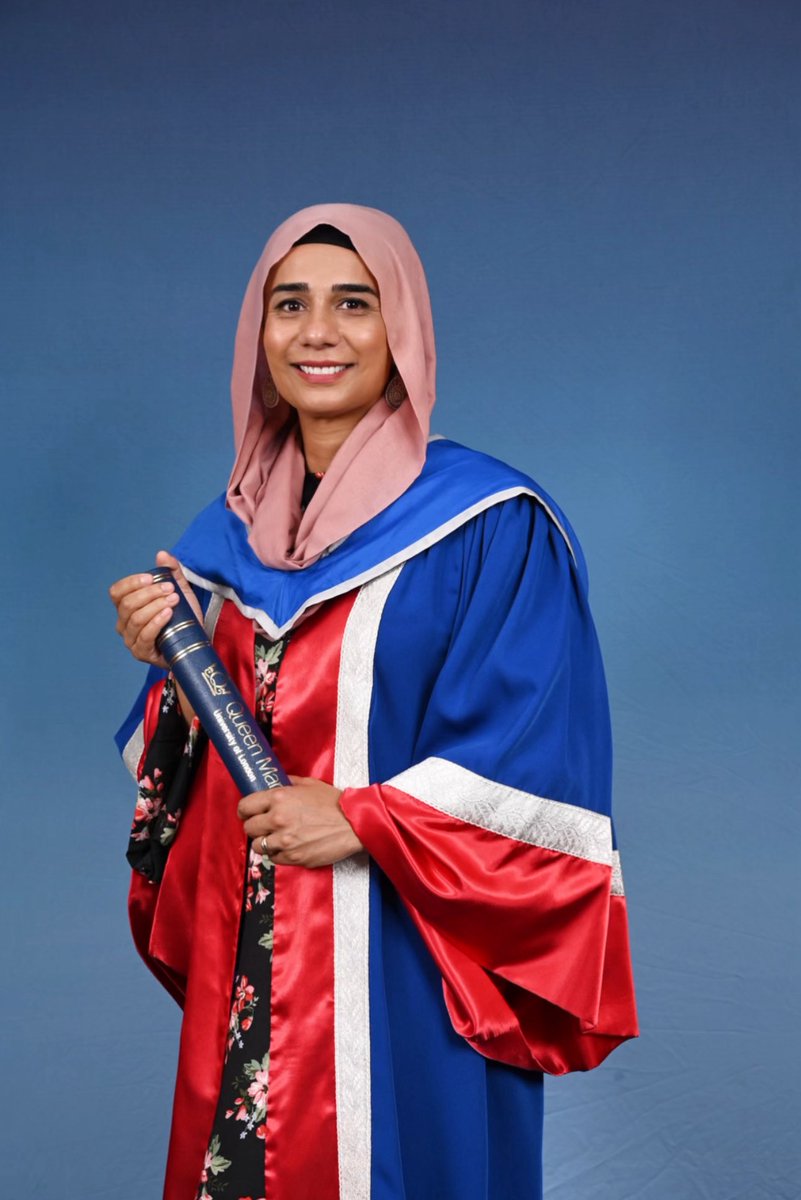 DrNighatArif's tweet image. I stand on the shoulders of GIANTS who made my access to education possible and it started with my amazing parents and community.
I am only here because of their duas ๐คฒ๐พ sacrifice and love
๐Honorary Doctorate of Science ๐งช from @QMUL on their Foundersโ Day event, inโฆ