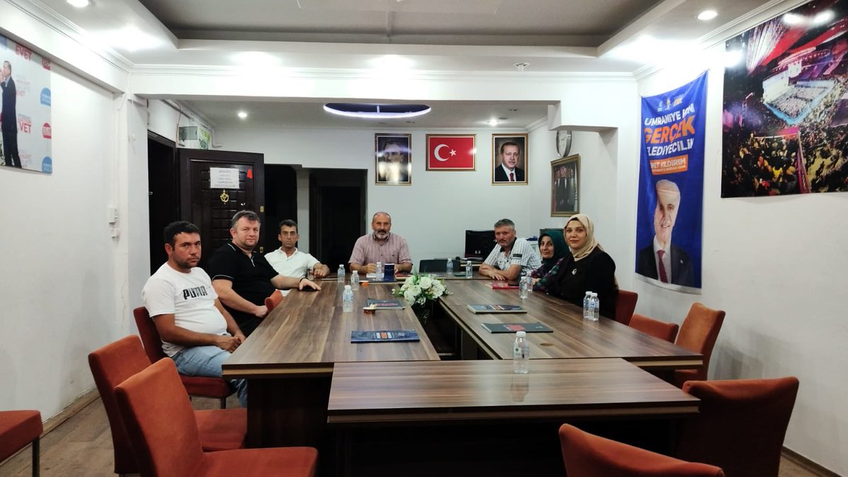 📌 Armağanevler
📌 İnkılap
📌 Ihlamurkuyu

Mahallelerimiz haftalık olağan toplantılarını Mahalle Başkanlarımızın başkanlığında; İlçe Yönetim kurulu Üyelerimiz Celal Atak ve Salih Akpınar'ın katılımlarıyla gerçekleştirdiler.