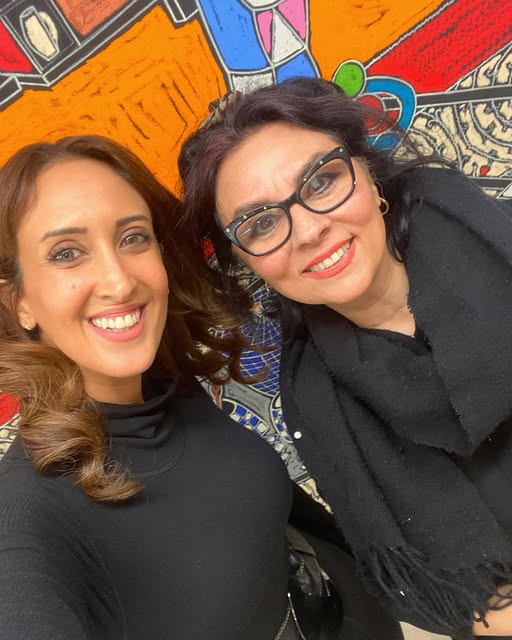 lahdgallery's tweet photo. Selfie 📷 at the studio of the wonderful Iraqi artist @MaysalounFaraj . Discussing history, art, and life 📷 x N https://t.co/4got4scFxB