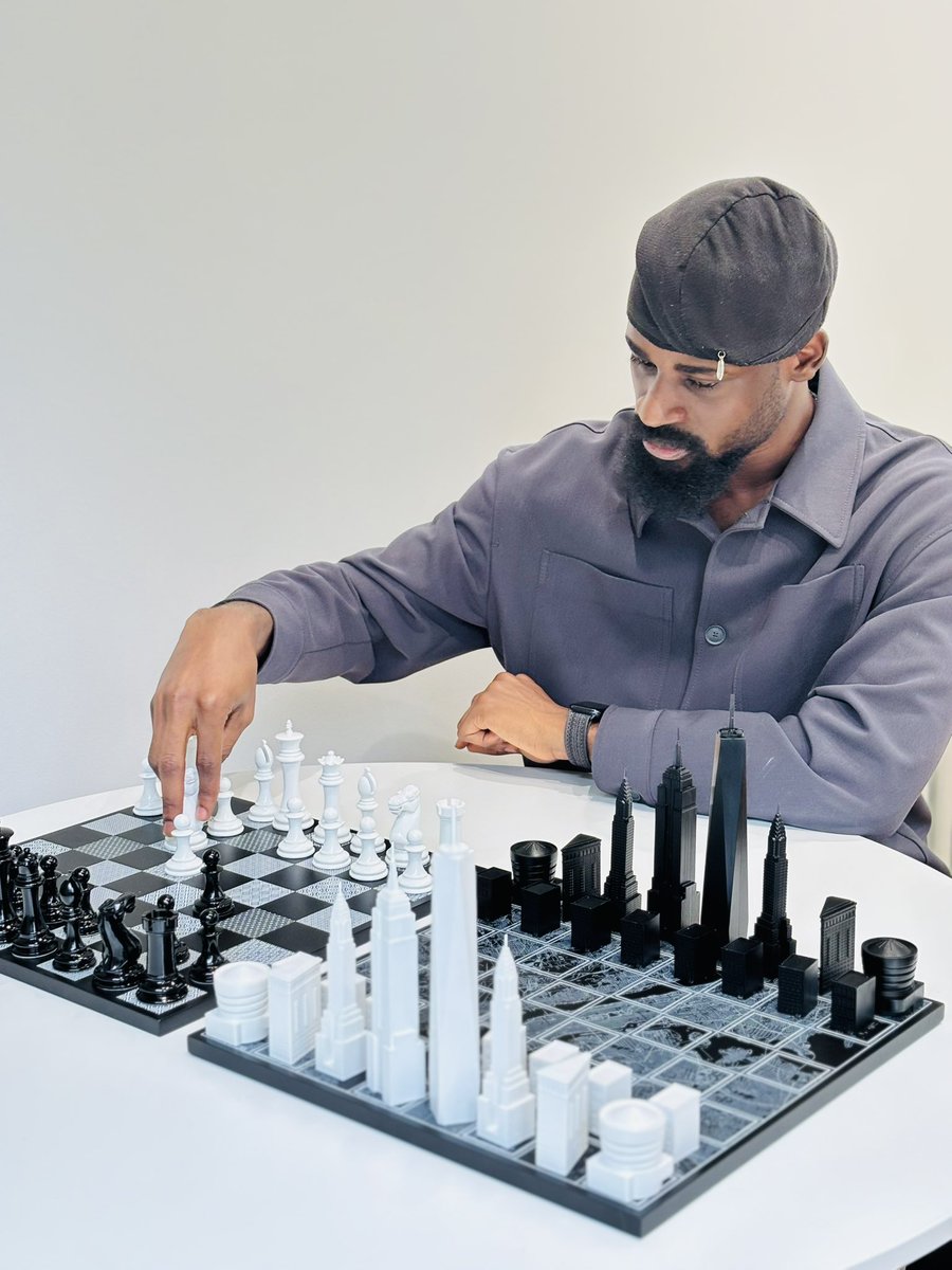21 years ago, I walked into a Barber’s shop and saw a chess board for the first time in my life. It was the quiet moment that set my life on a different trajectory.

Today, I own my own chess brand.

Happy international chess day to the game that gave me everything.