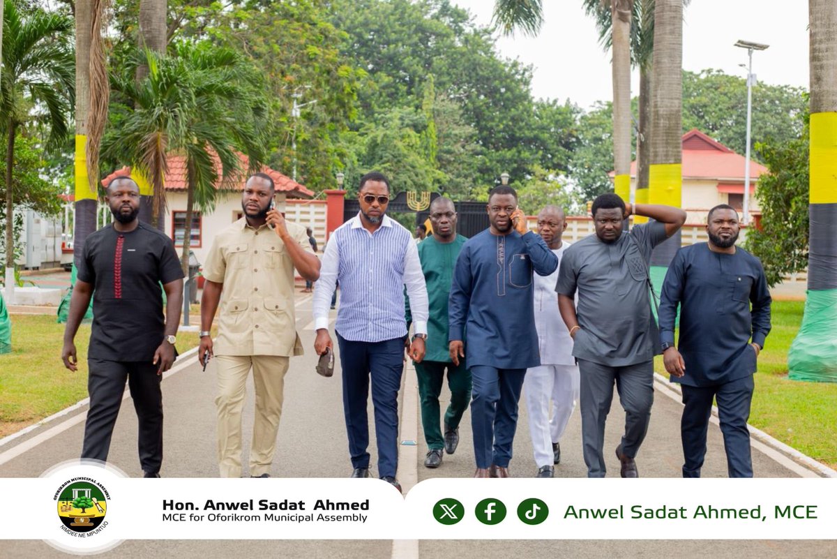 _adjeibrefo's tweet image. Alongside Dr. Maxwell Boakye, the Council of State Member for the Western Region, the MCE for Oforikrom Municipal Assembly, Hon. Anwel Sadat Ahmed, had the privilege of paying a courtesy visit to the Asantehene, His Royal Majesty Otumfuo Osei Tutu II, at the Manhyia Palace.