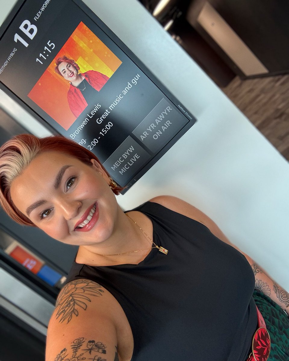 B R O N W E N (@bronwenlewis_) on Twitter photo Hiya cariad, come on - let me soundtrack your Sunday 🧡
When? 12-3pm ⏰
Where? Live on <a href="/BBCRadioWales/">BBC Radio Wales</a> and <a href="/BBCSounds/">BBC Sounds</a> 📻
Why? For mad listener stories, fabulous tunes and a sense of community through the airwaves 😊
Catch you soon! 💋 Hiya cariad, come on - let me soundtrack your Sunday 🧡
When? 12-3pm ⏰
Where? Live on <a href="/BBCRadioWales/">BBC Radio Wales</a> and <a href="/BBCSounds/">BBC Sounds</a> 📻
Why? For mad listener stories, fabulous tunes and a sense of community through the airwaves 😊
Catch you soon! 💋
