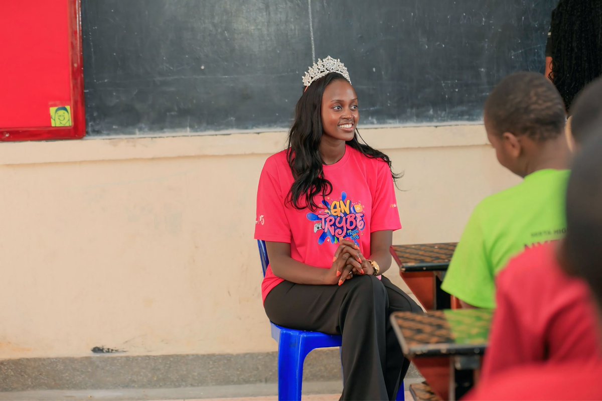 MercyBrightieN's tweet image. Let’s address Neglect, family neglect.
As parents or future parents, paying school fees, taking children to school is not enough, having quality time, listening to them & presence matters.
📸 @king_makie
#MentalHealthAwareness
#mercyalbright
#lifeovaqueen
#gntrybe