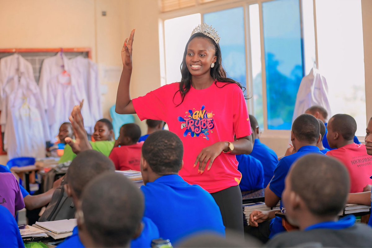 MercyBrightieN's tweet image. Let’s address Neglect, family neglect.
As parents or future parents, paying school fees, taking children to school is not enough, having quality time, listening to them & presence matters.
📸 @king_makie
#MentalHealthAwareness
#mercyalbright
#lifeovaqueen
#gntrybe