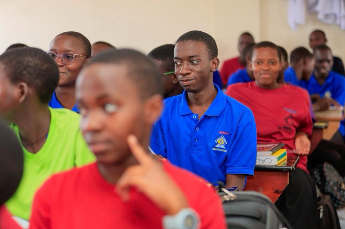 MercyBrightieN's tweet image. Let’s address Neglect, family neglect.
As parents or future parents, paying school fees, taking children to school is not enough, having quality time, listening to them & presence matters.
📸 @king_makie
#MentalHealthAwareness
#mercyalbright
#lifeovaqueen
#gntrybe