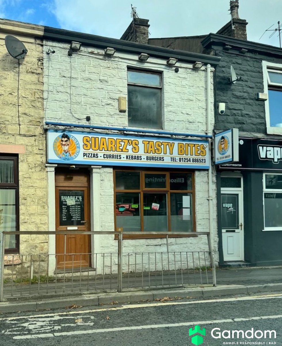 FBAwayDays's tweet image. The name of this takeaway in Rishton near Blackburn is absolutely brilliant…
🤣👏