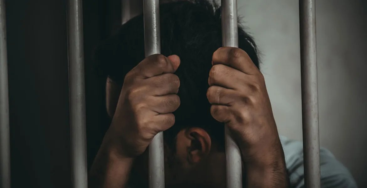 oulosP's tweet image. Pakistani arrested in southern Greece for human trafficking.
Cases of labor exploitation came to light after a coordinated operation by the Police Authorities in Tripoli. During the operation, a warehouse was discovered where 30 illegal immigrants were working under forced…