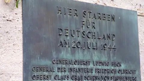 Diplo_Peter's tweet image. Remembering 20 July 1944
Assassination attempt against Hitler
Learn more about German Resistance here:
gdw-berlin.de/en/