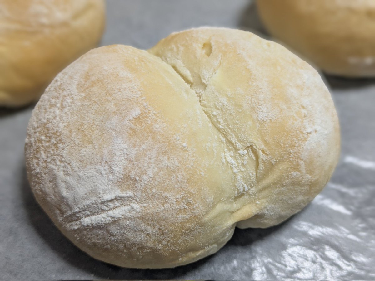 _Haruru_Maruru_'s tweet photo. 焼き立ての配給ですよー🥐
＃メオル https://t.co/M1eKeBf2Jj