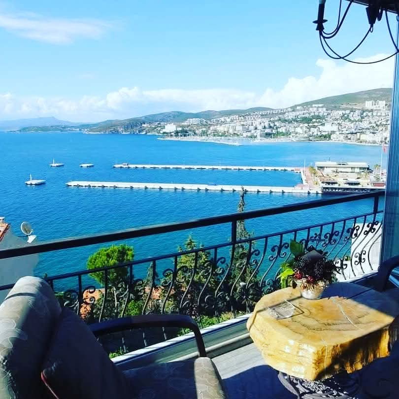 Kuşadası'ndan herkese mutlu pazarlar