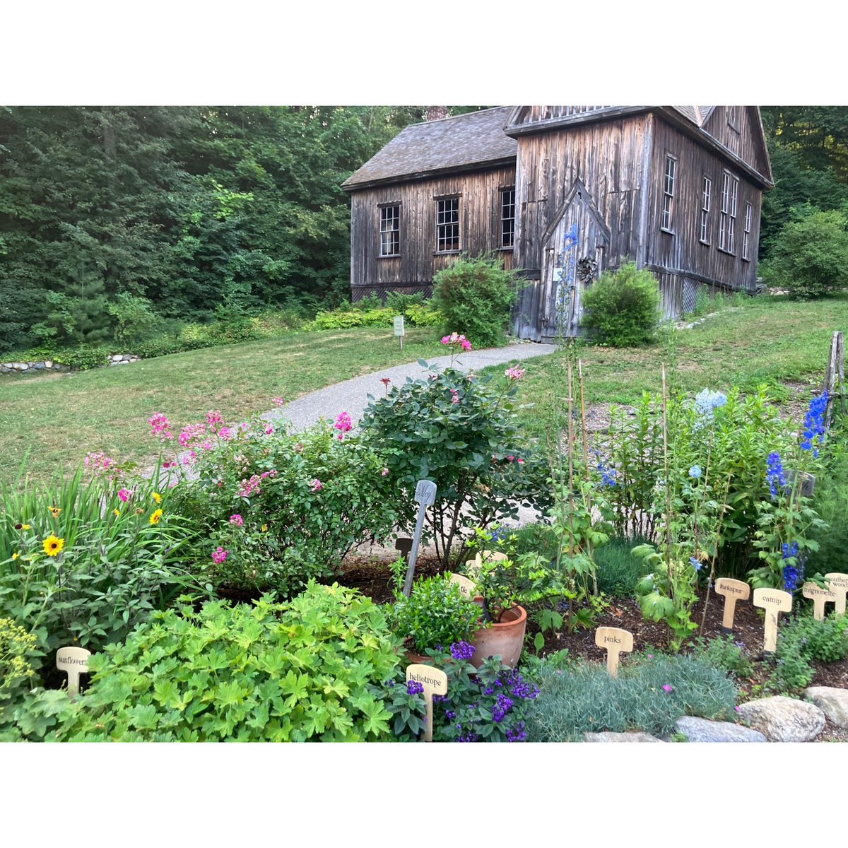 🌿🪻 オーチャード・ハウスミュージアム𝑵𝑬𝑾𝑺 🪻 🌿

𝙇𝙞𝙩𝙩𝙡𝙚 𝙒𝙤𝙢𝙚𝙣 の4姉妹をイメージした庭の写真が
オーチャード・ハウスミュージアムから届きました📩💐

詳細は下記を𝙘𝙝𝙚𝙘𝙠🔽 
🔗wmcjp.org/?p=1096