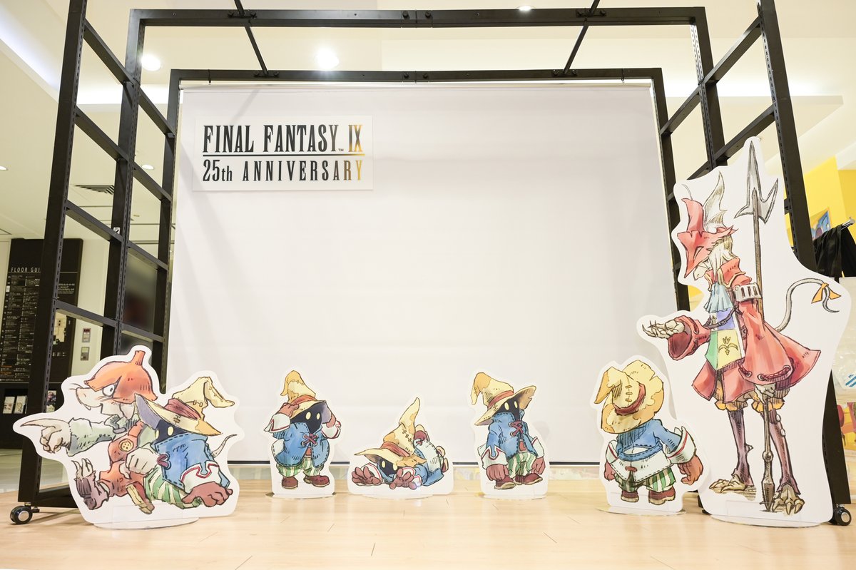 SQEX_MD_GOODS's tweet image. ◤#FF9 25th記念🎉 #スクエニPOPUP
大丸東京店7/25~・大丸梅田店開催中◢
多数のグッズ販売のほか、25th記念 描き下ろしディフォルメイラストのパネル展示や開発当時のヴォーカル譜面展示、フォトスポットも📷
※写真は梅田店オープン時のものです
▼POPUP詳細
sqex.to/WJcsO
#FFIX25th