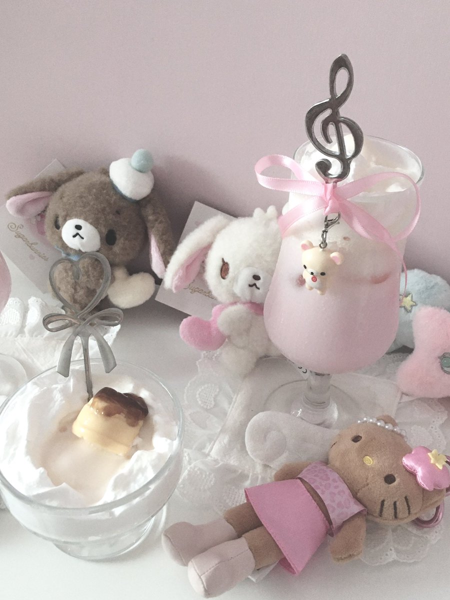 daiskiusagi's tweet image. 친구네 집에서 감성카페 놀이하기♡