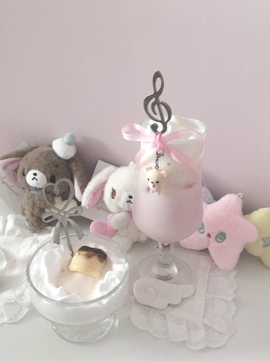 daiskiusagi's tweet image. 친구네 집에서 감성카페 놀이하기♡