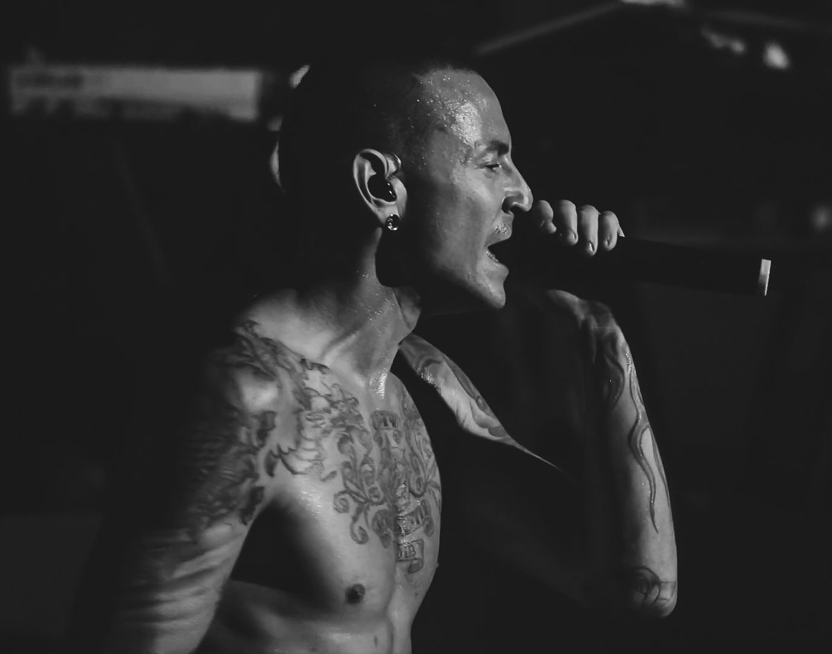 Lights4Chester's tweet photo. 💞

#ChesterBennington #LightsForChester #LPfamily #MakeChesterProud #ChesterForever https://t.co/MuJVLf74AW