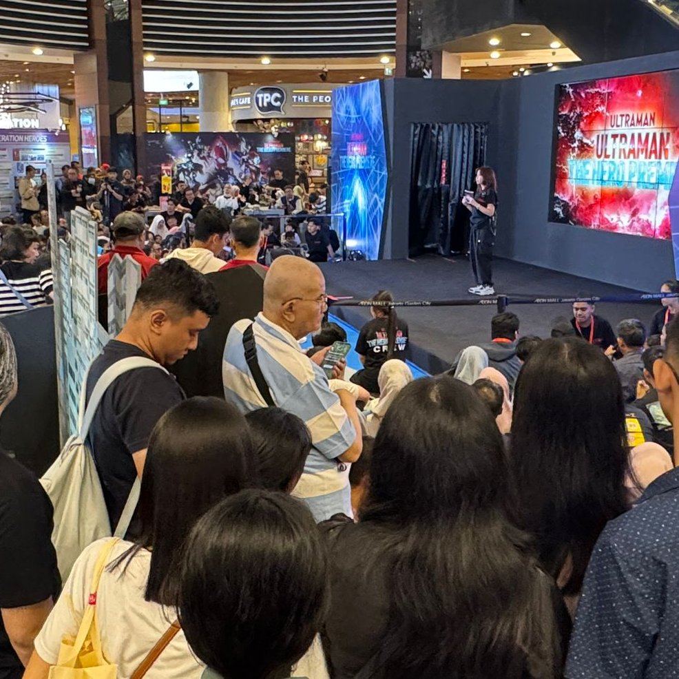 ucg_en's tweet image. ◢◤#UltramanCardGame◢◤
Check out the crowd at the ULTRAMAN The HERO PREMIERE 2025 in Indonesia 🇮🇩 !
You can also learn to play the Ultraman Card Game here!
Ultraman Omega will make an appearance!
Special guest Yuki Totsuka will also be in attendance!
📍Main Atrium AEON MALL…